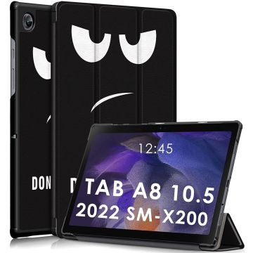 Hoes geschikt voor Samsung Galaxy Tab A8 – Samsung tab A8 (2021 / 2022) Trifold tablet hoes Quote