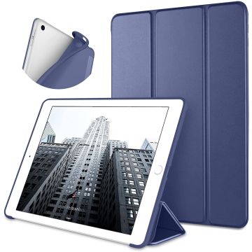 Hoes geschikt voor iPad 2017 / 2018 backcover Hoes Donker Blauw - Hoes geschikt voor iPad 5e / 6e generatie - Hoes geschikt voor iPad siliconen - Hoes geschikt voor iPadje Soft smart cover - Hoes geschikt voor iPad 2018 Hoes - Hoes geschikt voor iPad 9.7