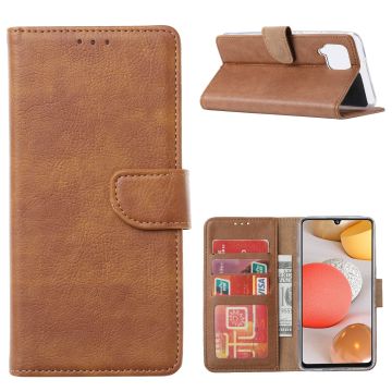 Samsung Galaxy A12 hoesje - Samsung A12 bookcase met Pasjeshouder - Bruin