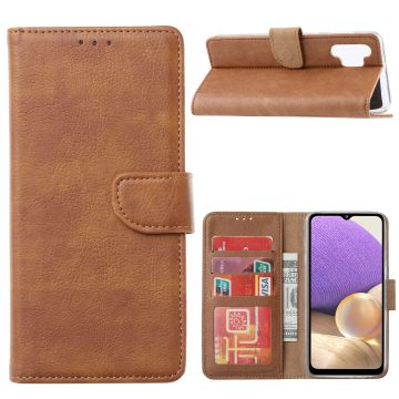 Samsung Galaxy A13 5G / A04s hoesje bookcase Met 2x screenprotector beschermglas – Bruin
